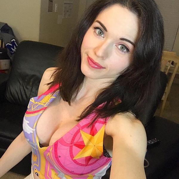 Amouranth Big Boobs Cosplay Picture and Photo