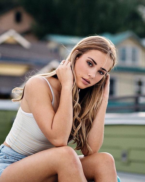 Charly Jordan Wild Muscles Picture and Photo