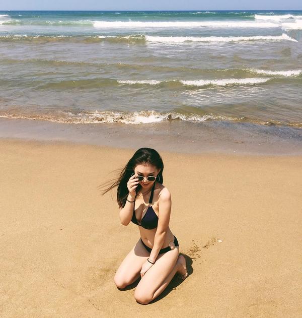 Vanessa Yao Bikini Picture and Photo