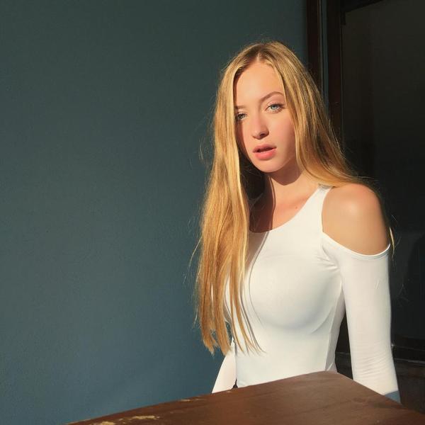 Sophia Diamond Sport Lovely Picture and Photo