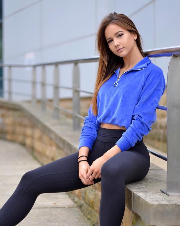 Isabela Fernandez Big Booty Sport Picture and Photo