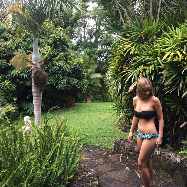 Rosie Bell Bikini Picture and Photo