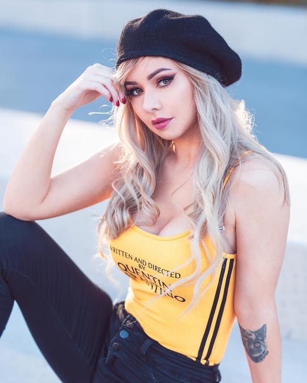 Amy Thunderbolt Cosplay Picture and Photo