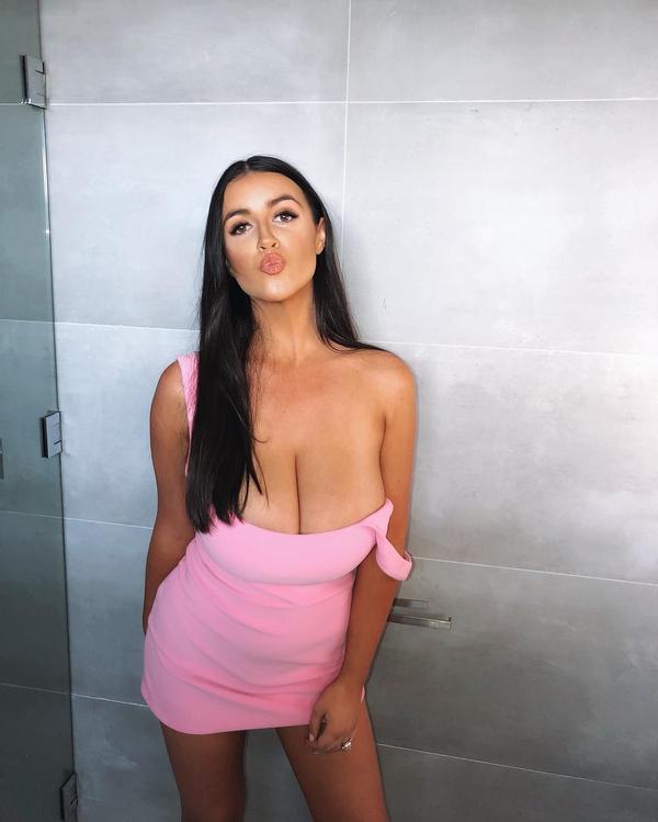 Darcy Buchan Huge Boobs Pictures and Photos