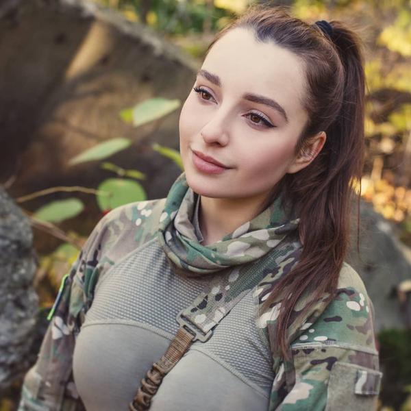 Elena Deligioz Pure Soldier Picture and Photo