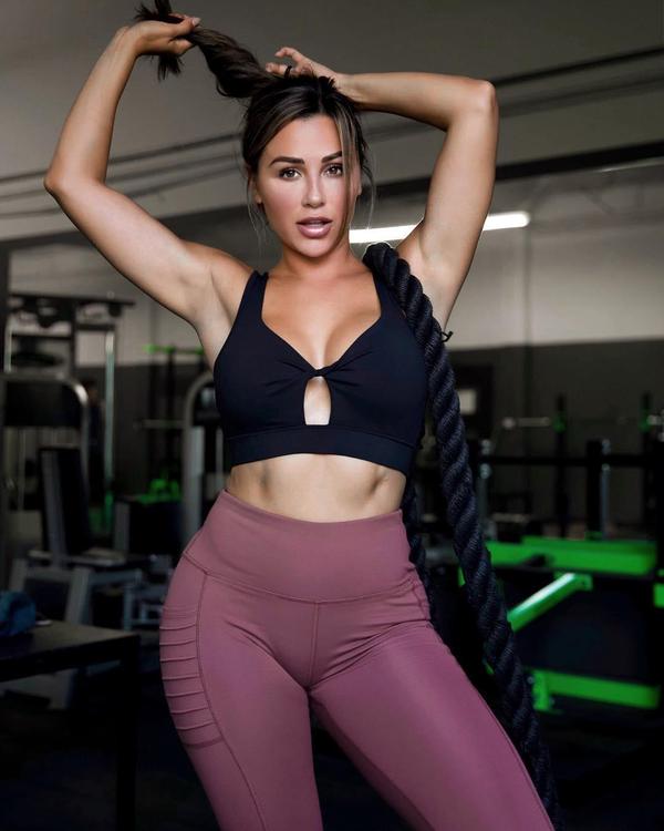 Ana Cheri Mature Sport Fitness Picture and Photo