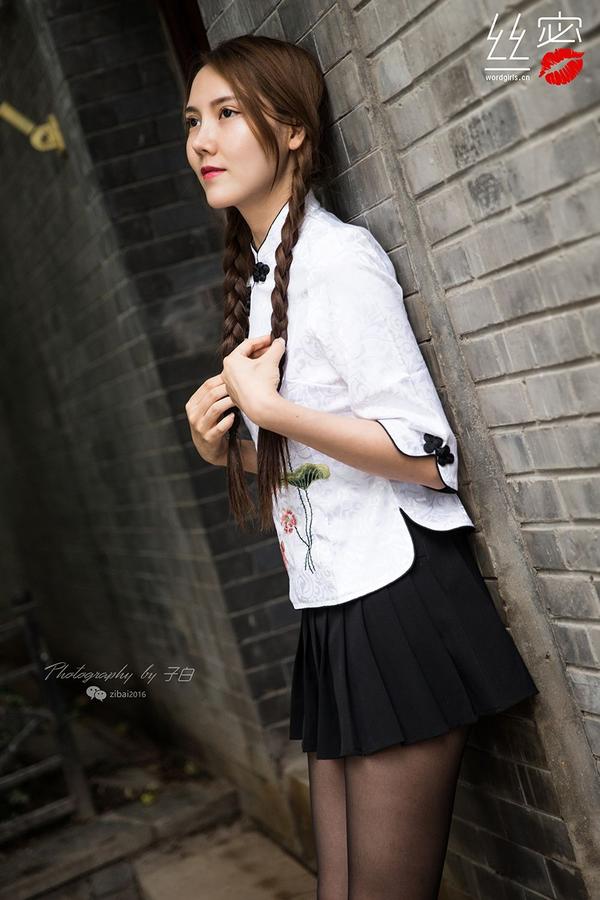 [头条女神TouTiao Girls] The black silk chick in the alley