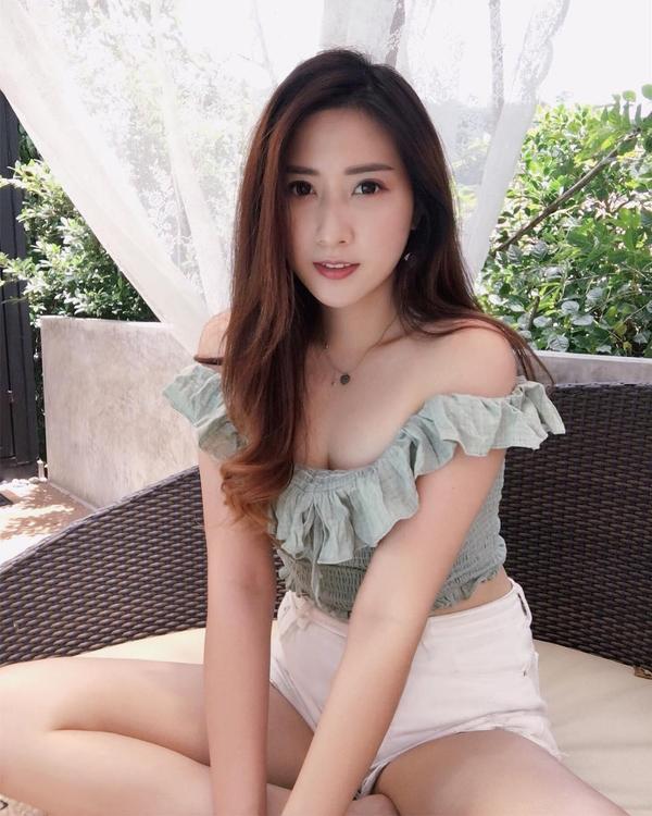 Jovin Chan Beautiful Legs Temperament Picture and Photo