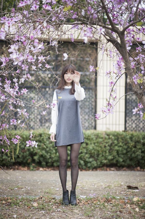 Peng Li Jia Beautiful Legs Cute Picture and Photo