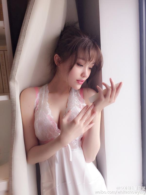 Cao Xue Ying Lovely Picture and Photo