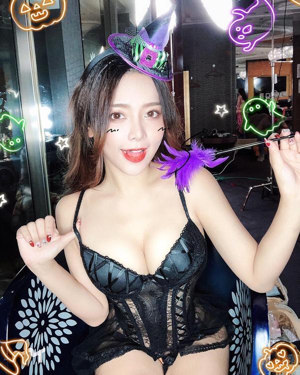 Huo Xuan Big Boobs Picture and Photo