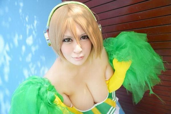 Suzumar Huge Boobs Cosplay Picture and Photo