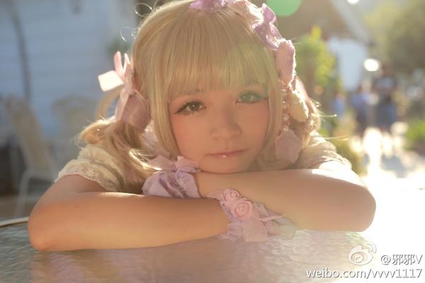 Xie Xie V Cute Lovely Cosplay Picture and Photo