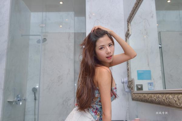 Taiwan Pretty Girl Fang Wei Zhen 《Ballet Sexy Shoot》Bathroom Pictures