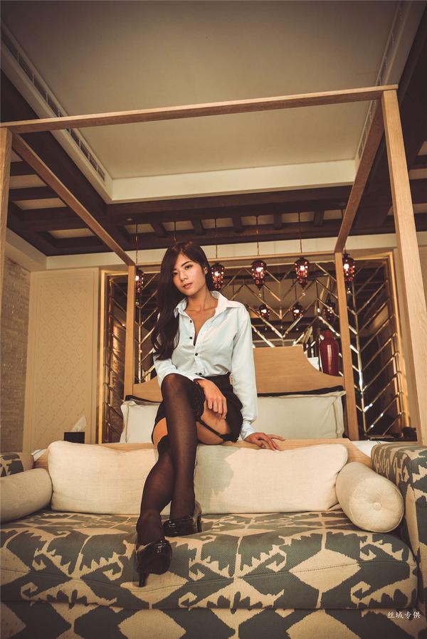Taiwan Pretty Girl Fang Wei Zhen 《Ballet City Holiday Inn》Black Silk OL Pictures