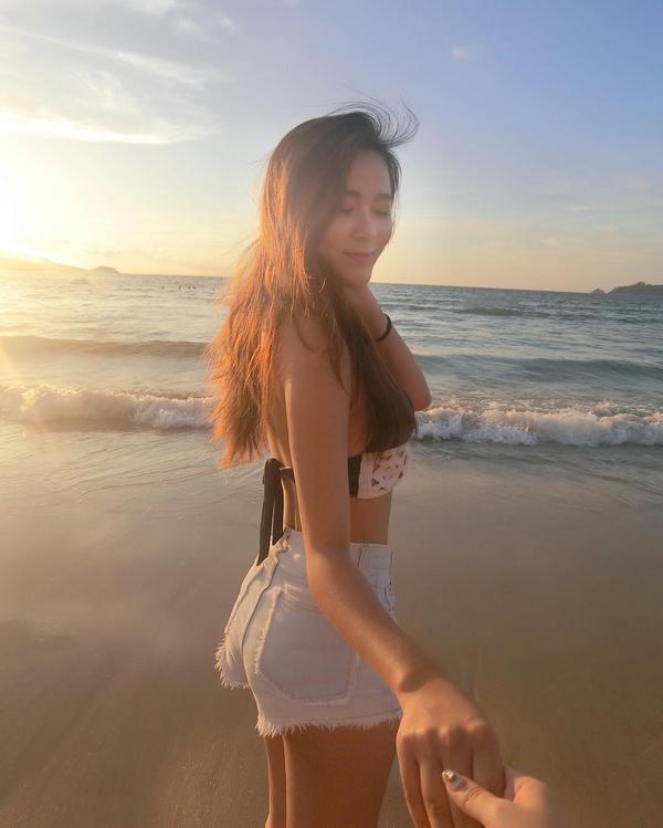 Zacklyn Yi Big Boobs Bikini Picture and Photo
