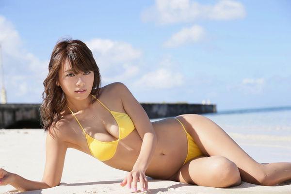 Azusa Koizumi Sexy Picture and Photo