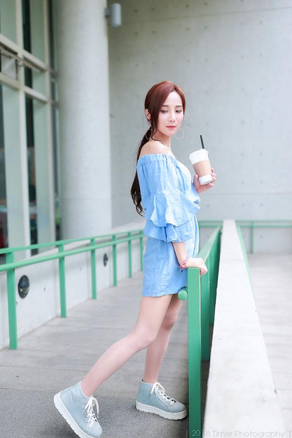 Yu Xuan Beautiful Legs Picture and Photo