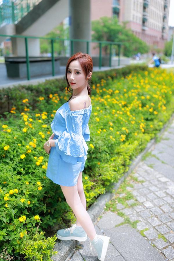 Yu Xuan Beautiful Legs Picture and Photo