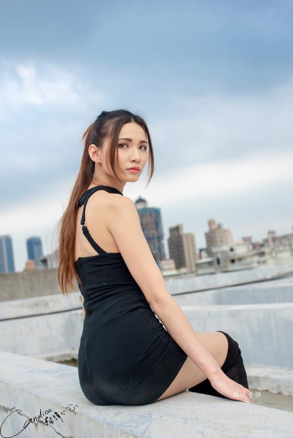 Cai Yi Xin Hot Picture and Photo
