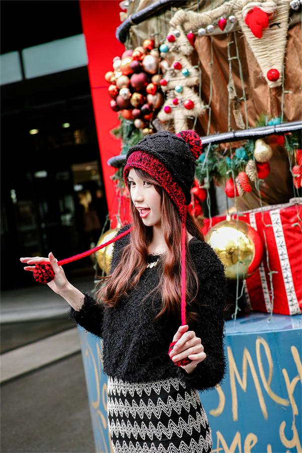 Taiwan Pretty Girl Cai Yi Xin《Xinyi Business District and Easten District》 Pictures
