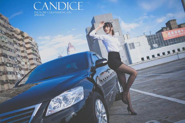 Taiwan Model Cai Yi Xin《Car Outside》Pictures