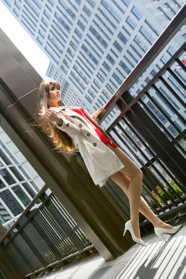 Taiwan Pretty Girl Cai Yi Xin《Fasional Windbreaker in Xinyi District》Pictures