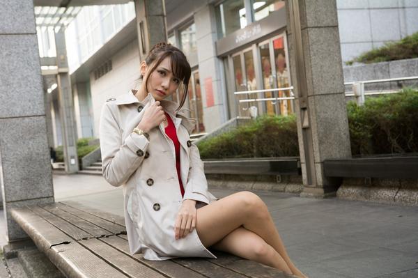 Taiwan Pretty Girl Cai Yi Xin《Fasional Windbreaker in Xinyi District》Pictures