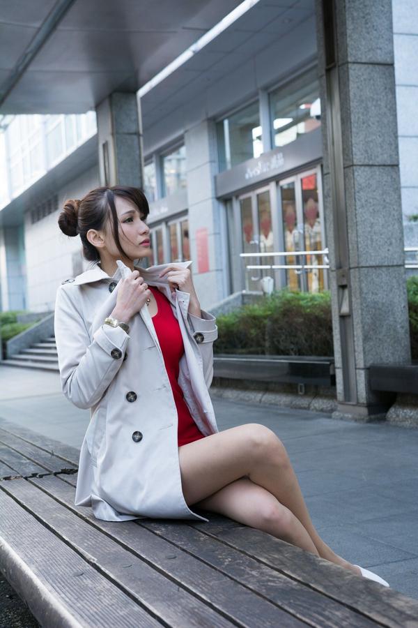 Taiwan Pretty Girl Cai Yi Xin《Fasional Windbreaker in Xinyi District》Pictures