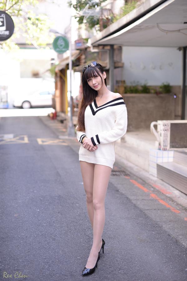 Taiwan Social Celebrity Cai Yi Xin Six Clothes Photographic