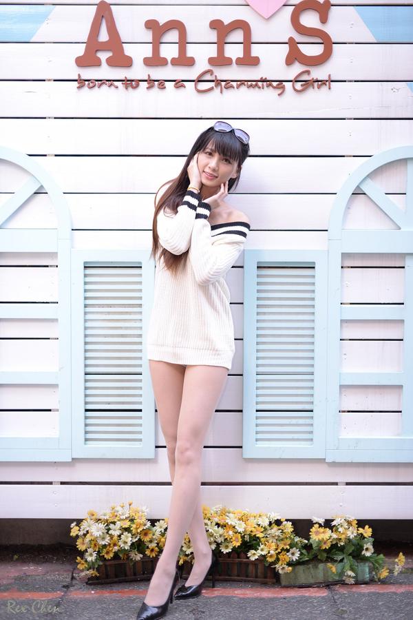 Taiwan Social Celebrity Cai Yi Xin Six Clothes Photographic