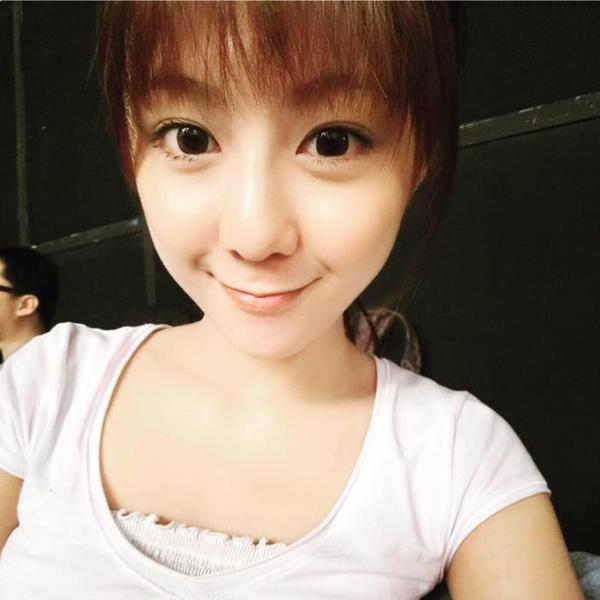 Qiu Yun Qian Cute Lovely Picture and Photo