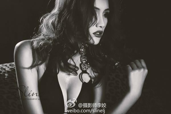 Zheng Yi Summer Sexy Hot Picture and Photo