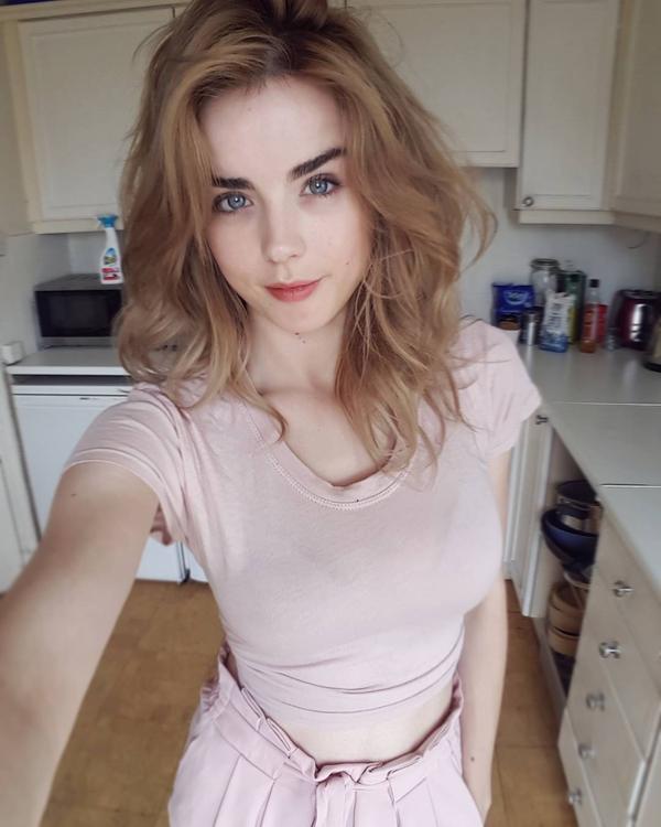 Danielle Sharp- The Most Hot Stundent Of  England