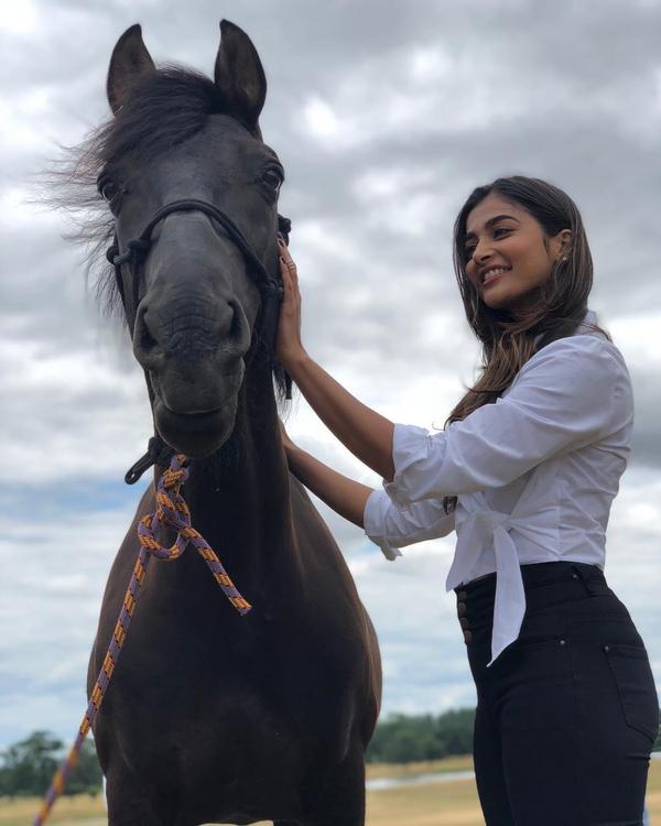 Pooja Hegde Temperament Picture and Photo