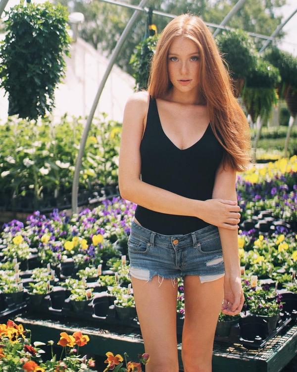 Madeline Ford Beautiful Legs Picture and Photo