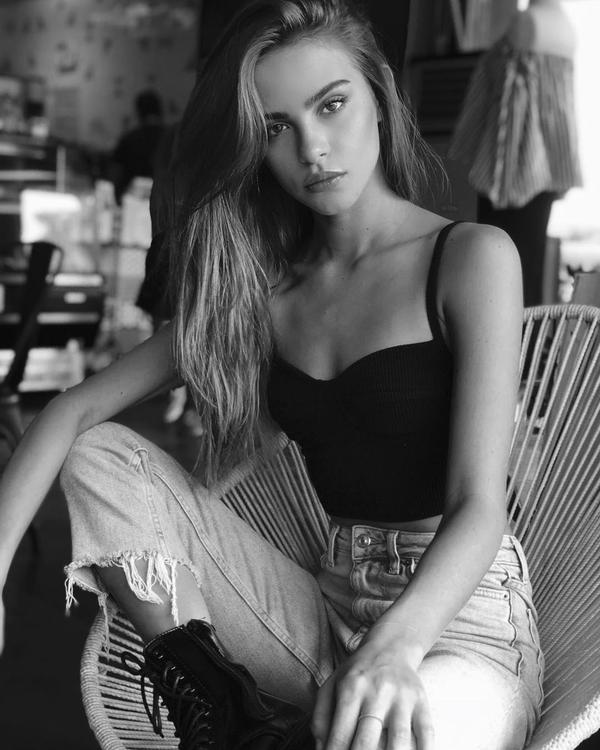 Bridget Satterlee Beautiful Legs Lovely Picture and Photo