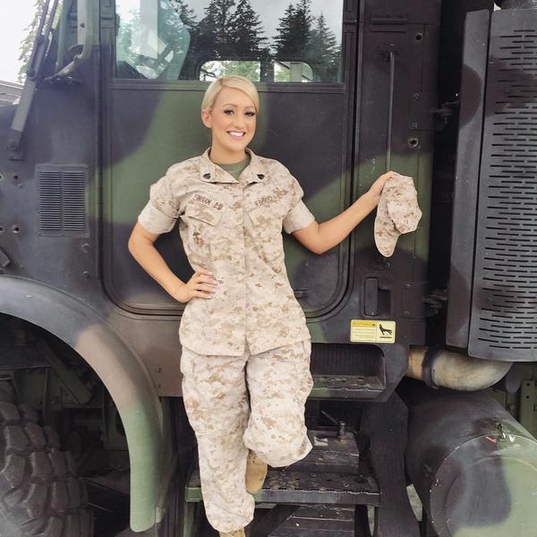 Beauty Hot Soldier Rianna Conner Carpenter Pictures