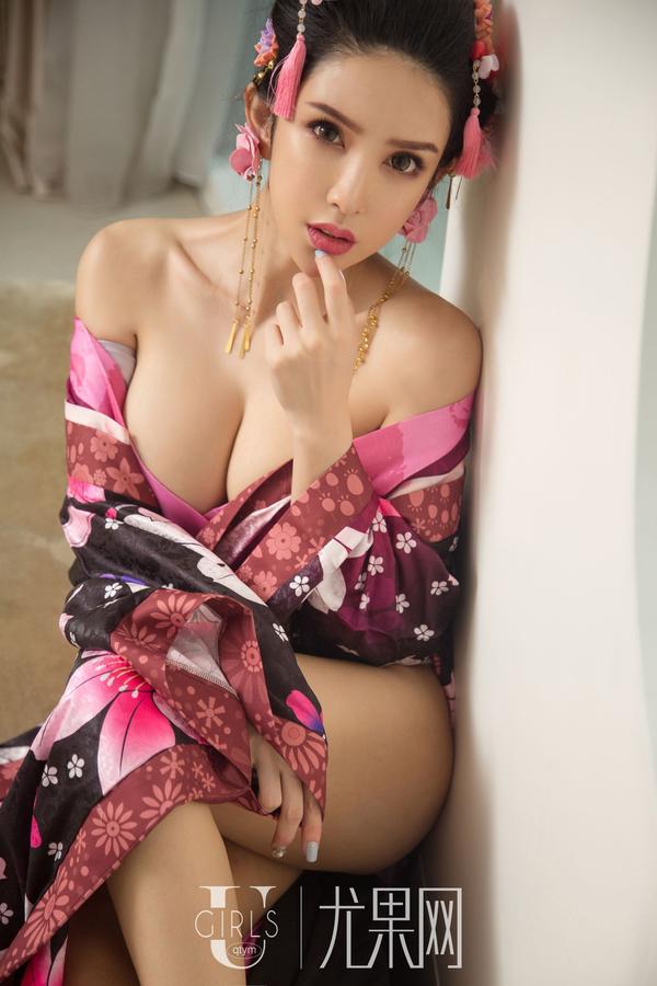 [尤果网Ugirls] Vol.382 Qiu Qiu