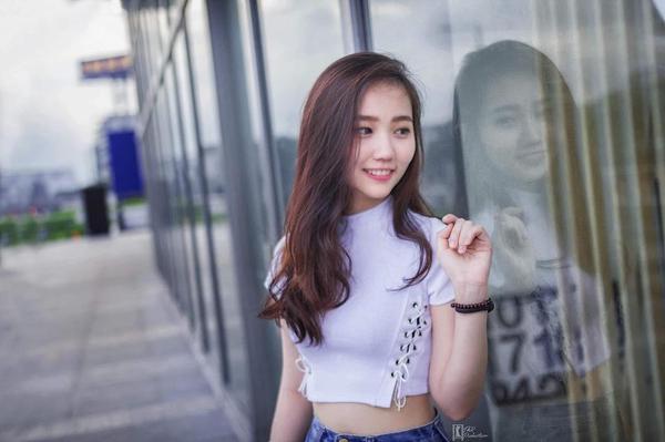 Jeslyn Chan Lovely Lovely Picture and Photo