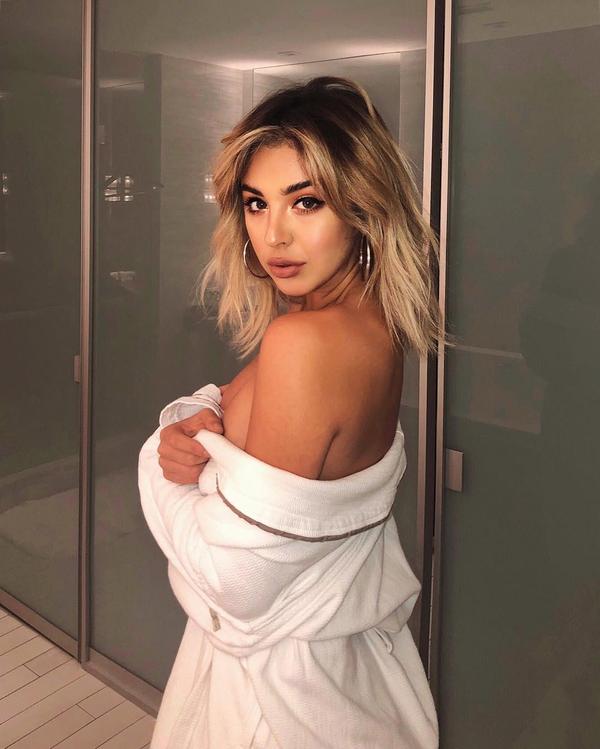 Nadia Mejia Wild Sexy Picture and Photo