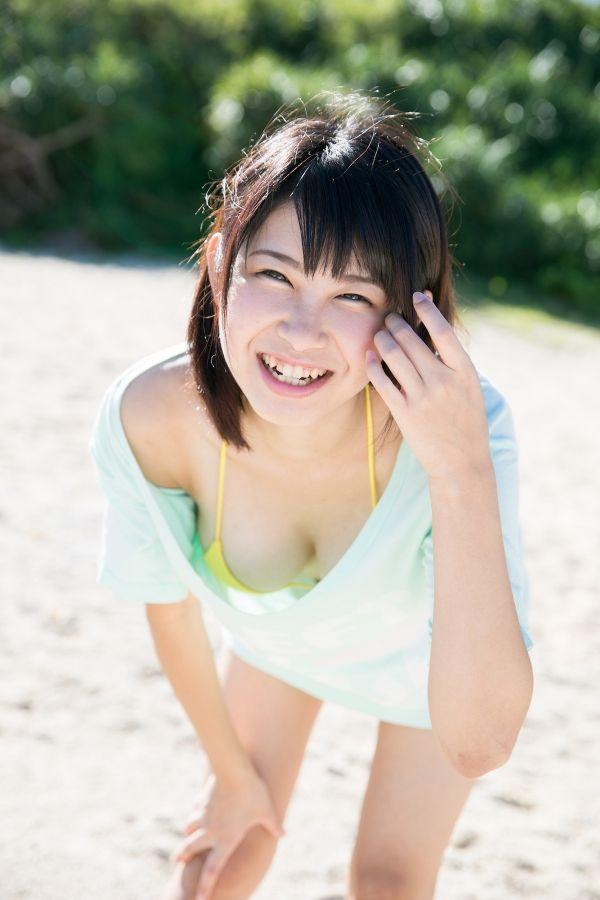 Ninomiya Sakura Bikini Picture and Photo