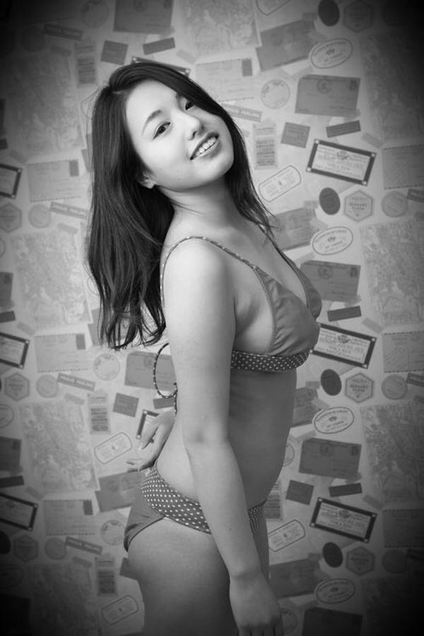 Hikari Oyama Big Boobs Plump Bikini Picture and Photo