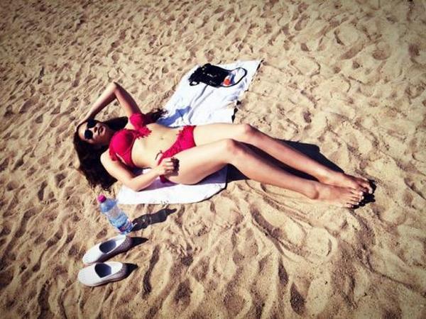 Jin Xiao Man Beach Sexy Hot Bikini Picture and Photo