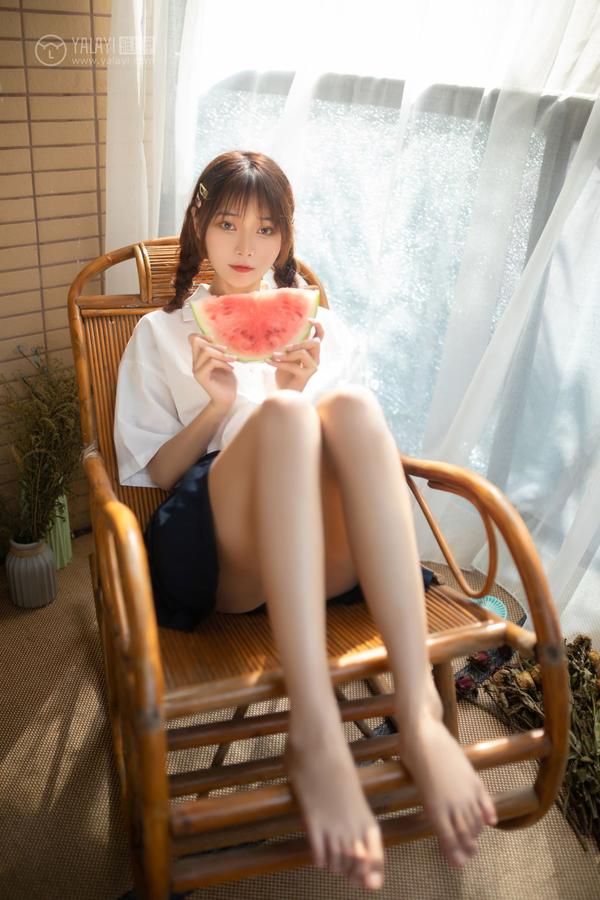 [雅拉伊YALAYI] Vol.357 Summer love with her